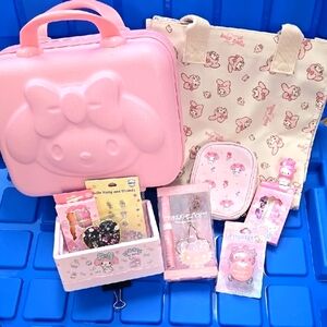 My Melody/Hello Kitty Travel Set